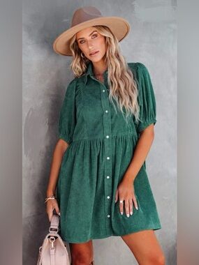 Vici - Owen Corduroy Puff Sleeve Baby Doll Dress in Hunter Green